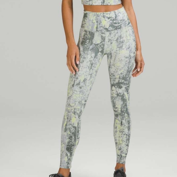 Lululemon Wunder Train High-RiseTight 28